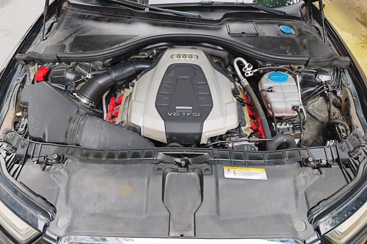 Used Audi A6L 2018 30th Anniversary Edition 45 TFSI quattro Sport model Engine Bay
