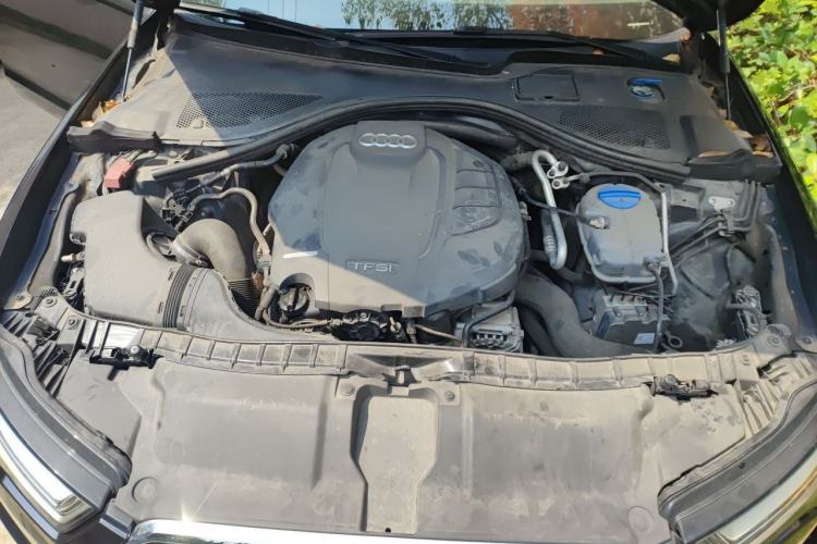 Used Audi A6L 2018 30th Anniversary Edition 35 TFSI Fashion Model Engine Bay
