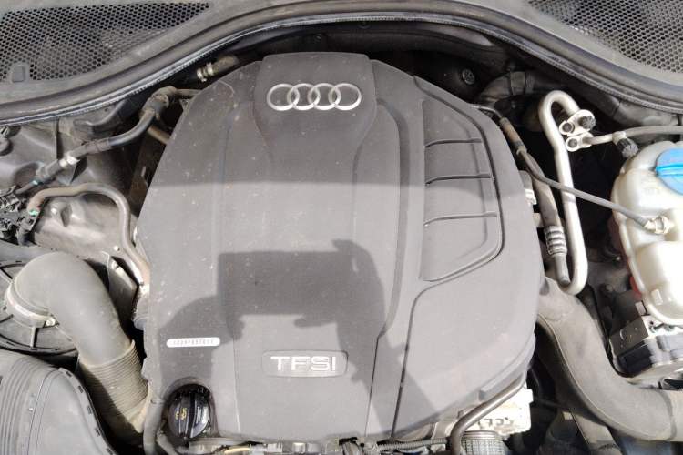 Used Audi A6L 2018 30th Anniversary Edition 35 TFSI Fashion Model Engine Bay