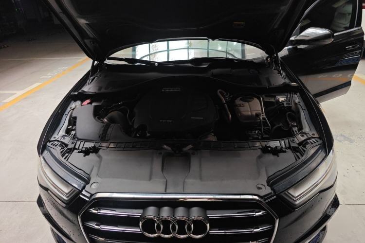 Used Audi A6L 2018 30th Anniversary Edition 35 TFSI Fashion Model Engine Bay