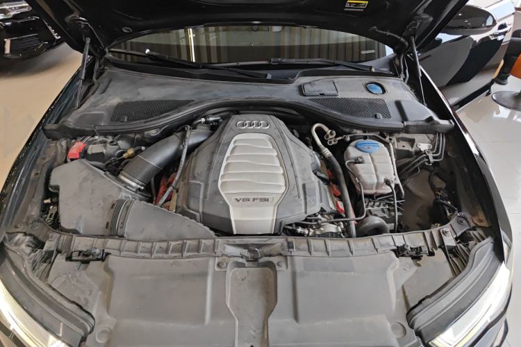 Used Audi A6L 2018 30th Anniversary Edition 30 FSI Style Model Engine Bay