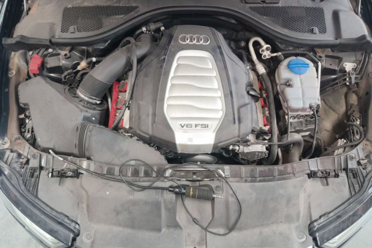 Used Audi A6L 2018 30th Anniversary Edition 30 FSI Style Model Engine Bay