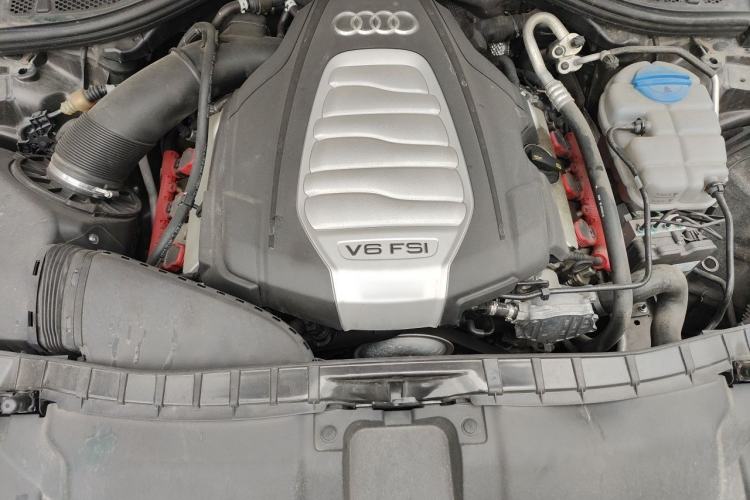 Used Audi A6L 2018 30th Anniversary Edition 30 FSI Style Model Engine Bay