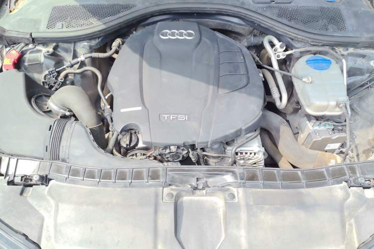 Used Audi A6L 2018 30th Anniversary Edition 35 TFSI Fashion Model Engine Bay