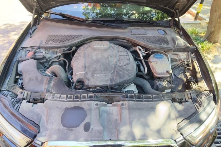 Used Audi A6L 2018 30th Anniversary Edition 35 TFSI Fashion Model Engine Bay