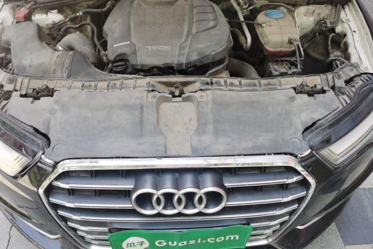 Used Audi A6L 2018 30th Anniversary Edition 35 TFSI Fashion Model Engine Bay