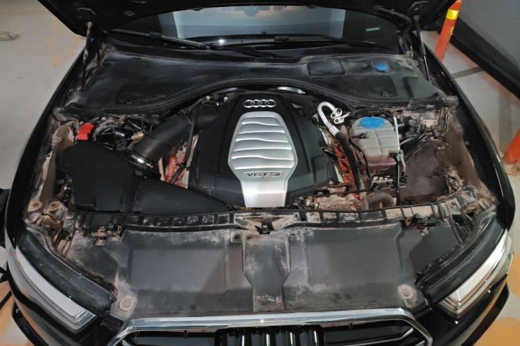 Used Audi A6L 2018 30th Anniversary Edition 30 FSI Style Model Engine Bay