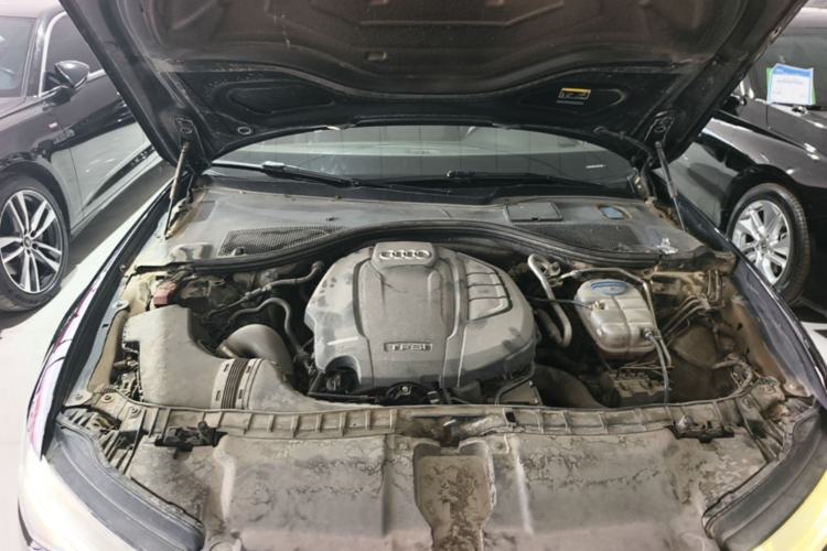 Used Audi A6L 2018 30th Anniversary Edition 35 TFSI Fashion Model Engine Bay