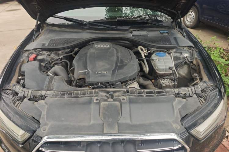 Used Audi A6L 2018 30th Anniversary Edition 35 TFSI Fashion Model Engine Bay