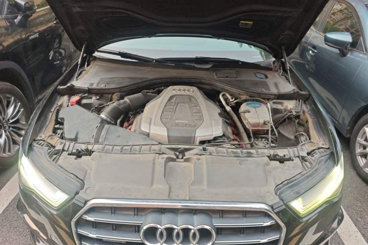 Used Audi A6L 2018 30th Anniversary Edition 45 TFSI quattro Sport model Engine Bay