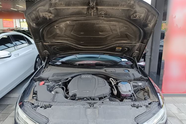 Used Audi A6L 2018 30th Anniversary Edition 35 TFSI Fashion Model Engine Bay
