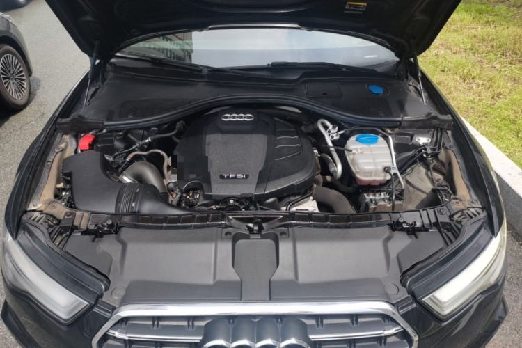 Used Audi A6L 2018 30th Anniversary Edition 35 TFSI Fashion Model Engine Bay