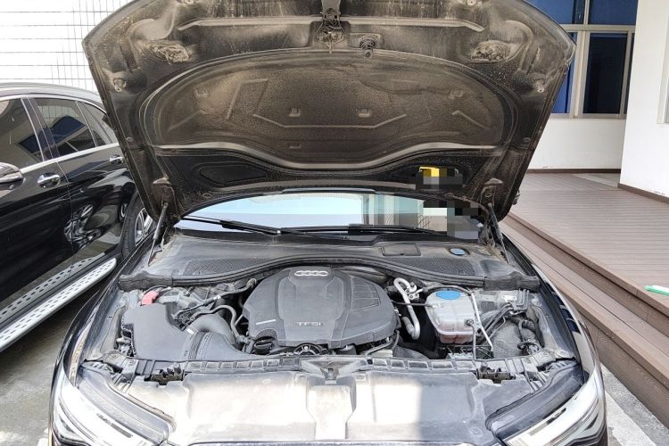 Used Audi A6L 2018 30th Anniversary Edition 35 TFSI Fashion Model Engine Bay