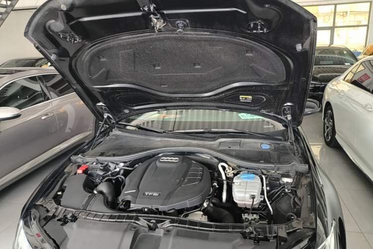 Used Audi A6L 2018 30th Anniversary Edition TFSI Trendy Model Engine Bay