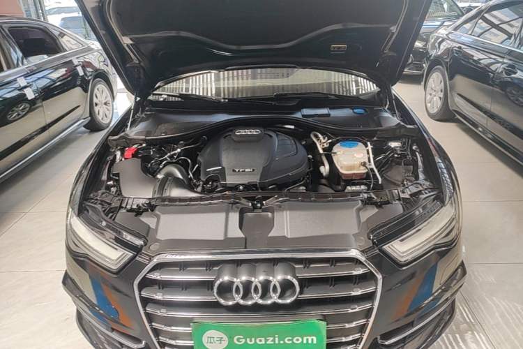Used Audi A6L 2018 30th Anniversary Edition 35 TFSI Fashion Model Engine Bay