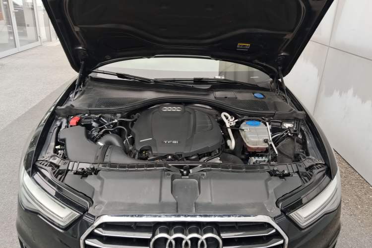 Used Audi A6L 2018 30th Anniversary Edition 35 TFSI Fashion Model Engine Bay