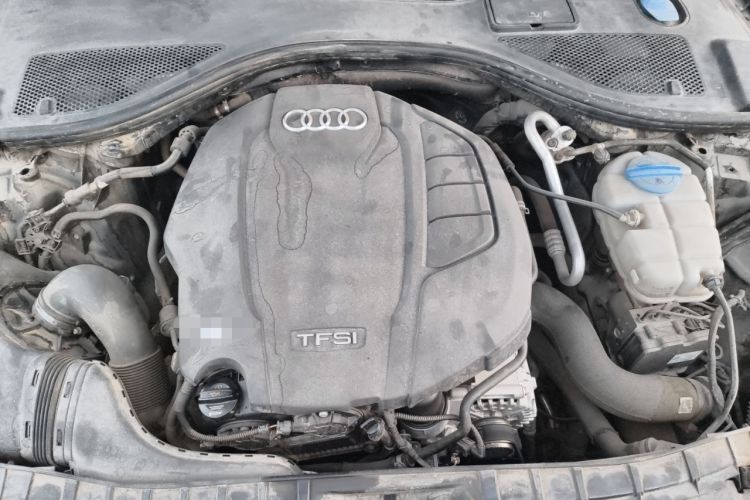 Used Audi A6L 2018 30th Anniversary Edition 35 TFSI Fashion Model Engine Bay