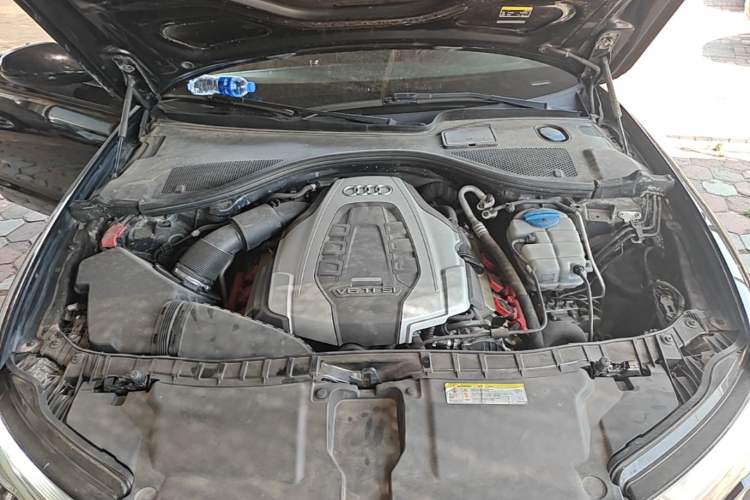 Used Audi A6L 2018 30th Anniversary Edition 45 TFSI quattro Sport model Engine Bay
