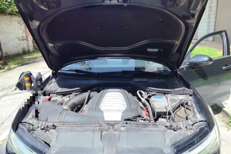 Used Audi A6L 2018 30th Anniversary Edition 30 FSI Style Model Engine Bay