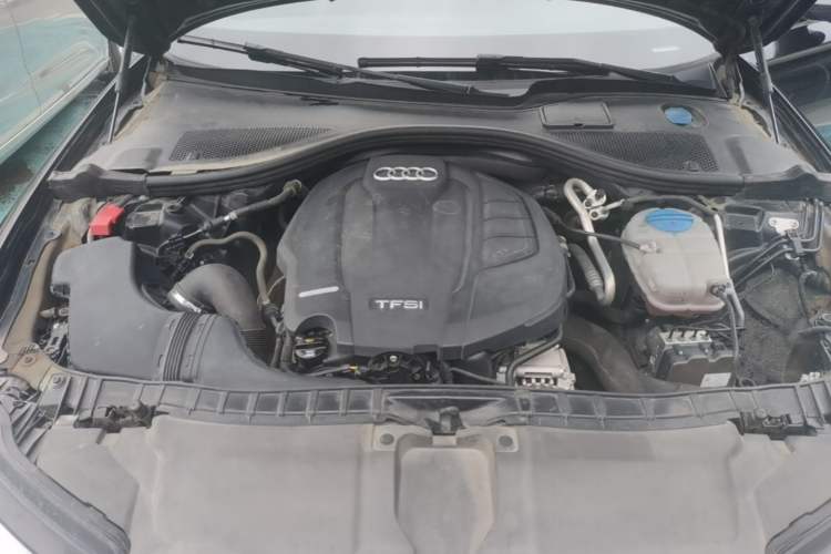 Used Audi A6L 2018 30th Anniversary Edition 35 TFSI Fashion Model Engine Bay