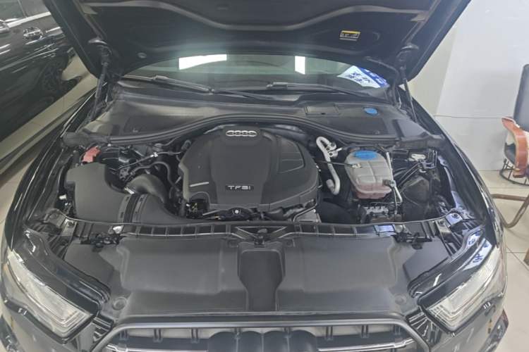 Used Audi A6L 2018 30th Anniversary Edition 35 TFSI Fashion Model Engine Bay