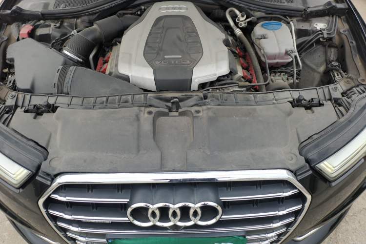 Used Audi A6L 2018 30th Anniversary Edition 45 TFSI quattro Sport model Engine Bay