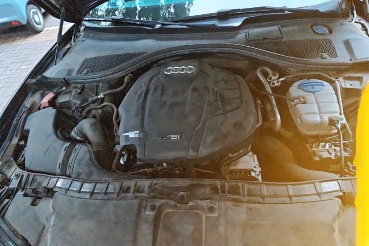 Used Audi A6L 2018 30th Anniversary Edition 35 TFSI Fashion Model Engine Bay