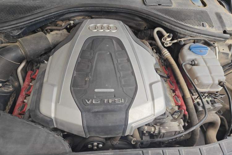 Used Audi A6L 2018 30th Anniversary Edition 45 TFSI quattro Luxury Model Engine Bay
