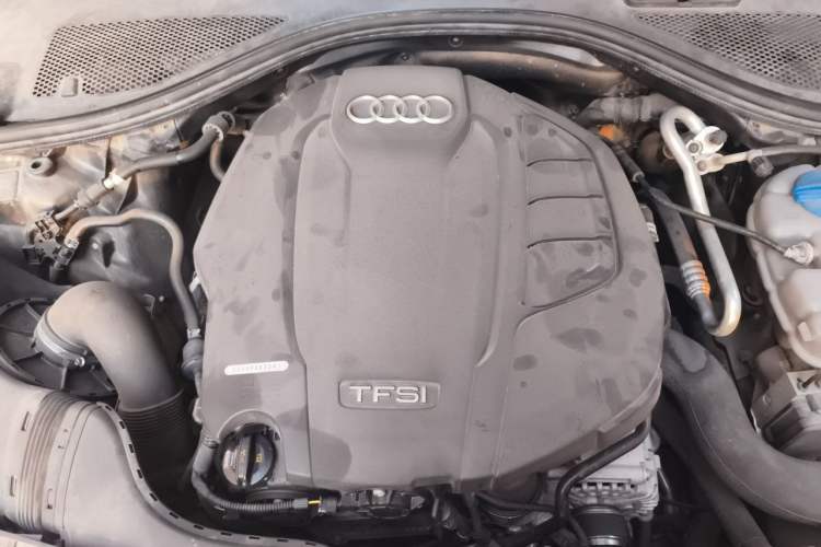 Used Audi A6L 2018 30th Anniversary Edition 35 TFSI Fashion Model Engine Bay