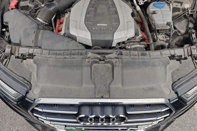Used Audi A6L 2018 30th Anniversary Edition 45 TFSI quattro Sport model Engine Bay