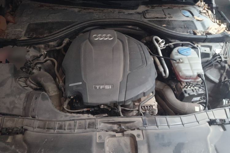 Used Audi A6L 2018 30th Anniversary Edition 35 TFSI Fashion Model Engine Bay