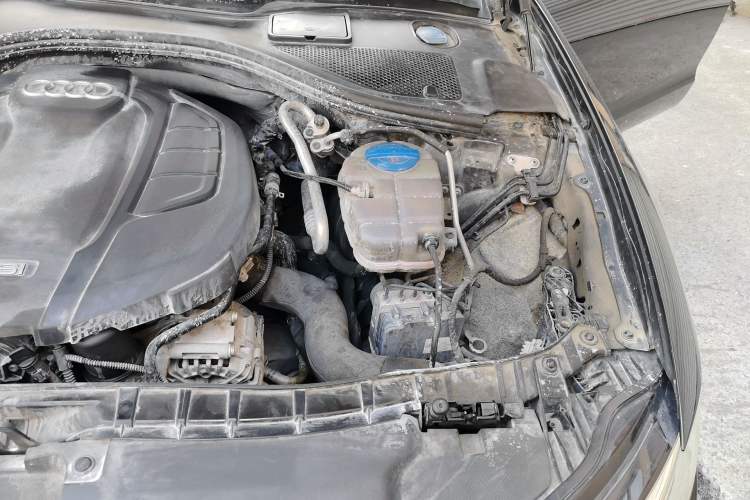 Used Audi A6L 2018 30th Anniversary Edition 35 TFSI Fashion Model Engine Bay Left