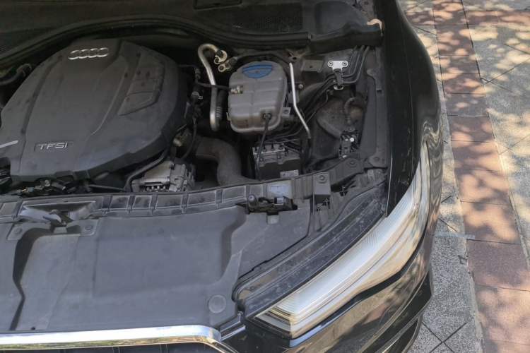 Used Audi A6L 2018 30th Anniversary Edition 35 TFSI Fashion Model Engine Bay Left