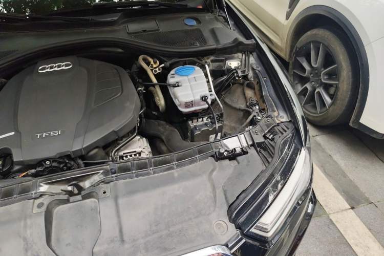 Used Audi A6L 2018 30th Anniversary Edition 35 TFSI Fashion Model Engine Bay Left