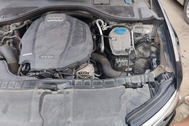 Used Audi A6L 2018 30th Anniversary Edition 35 TFSI Fashion Model Engine Bay Left