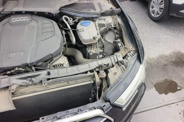Used Audi A6L 2018 30th Anniversary Edition 35 TFSI Fashion Model Engine Bay Left