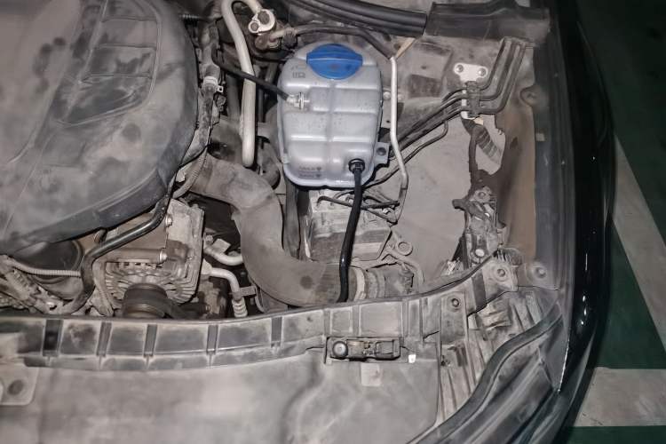 Used Audi A6L 2018 30th Anniversary Edition 35 TFSI Fashion Model Engine Bay Left