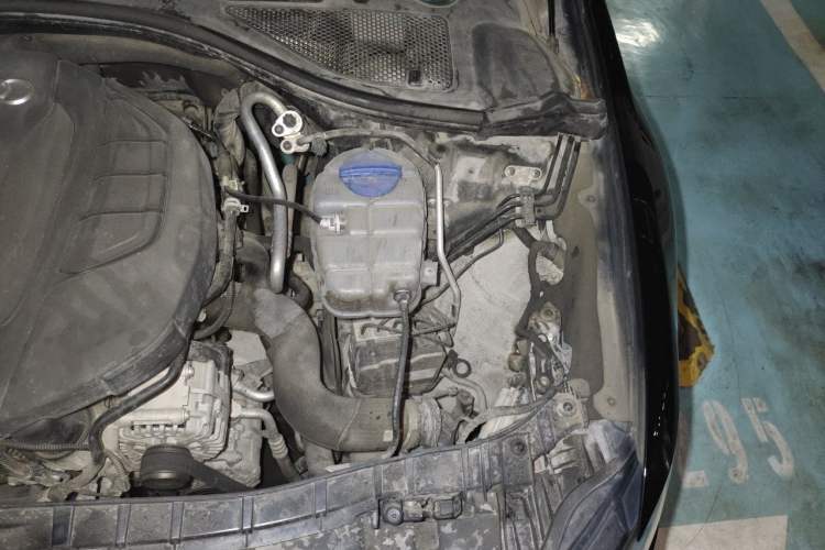 Used Audi A6L 2018 30th Anniversary Edition TFSI Trendy Model Engine Bay Left