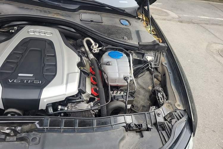 Used Audi A6L 2018 30th Anniversary Edition 45 TFSI quattro Sport model Engine Bay Left