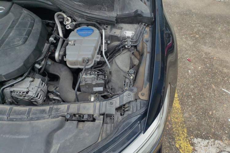 Used Audi A6L 2018 30th Anniversary Edition 35 TFSI Fashion Model Engine Bay Left