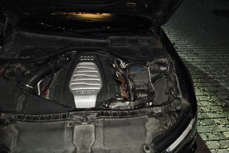 Used Audi A6L 2018 30th Anniversary Edition 30 FSI Style Model Engine Bay Left