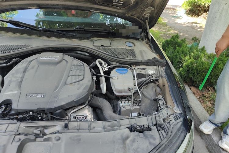 Used Audi A6L 2018 30th Anniversary Edition 35 TFSI Fashion Model Engine Bay Left