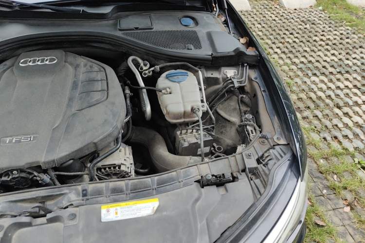 Used Audi A6L 2018 30th Anniversary Edition 35 TFSI Fashion Model Engine Bay Left