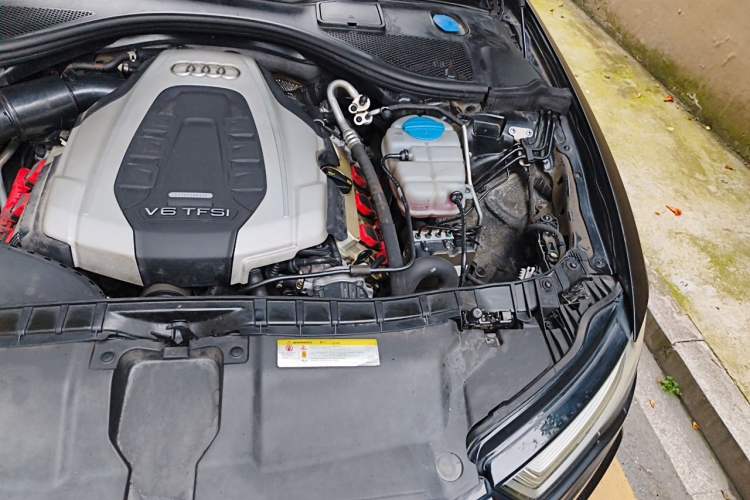 Used Audi A6L 2018 30th Anniversary Edition 45 TFSI quattro Sport model Engine Bay Left