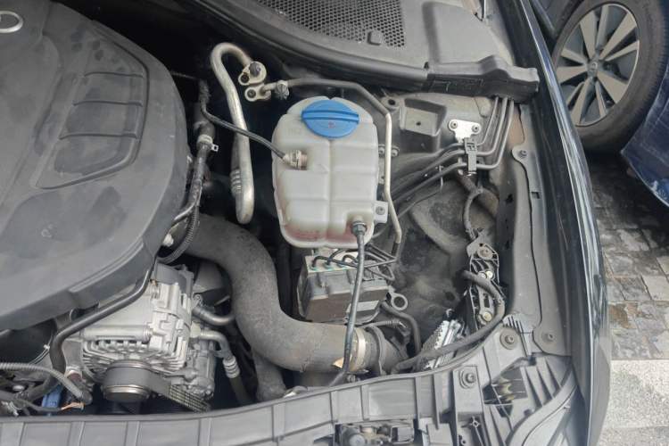 Used Audi A6L 2018 30th Anniversary Edition TFSI Trendy Model Engine Bay Left