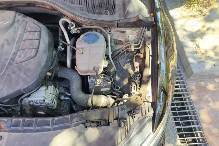 Used Audi A6L 2018 30th Anniversary Edition 35 TFSI Fashion Model Engine Bay Left