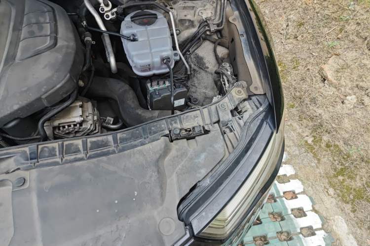 Used Audi A6L 2018 30th Anniversary Edition TFSI Trendy Model Engine Bay Left