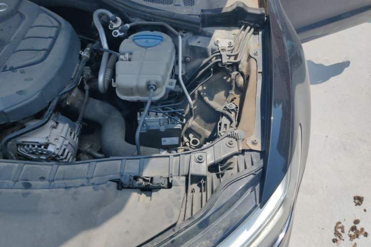 Used Audi A6L 2018 30th Anniversary Edition TFSI Trendy Model Engine Bay Left