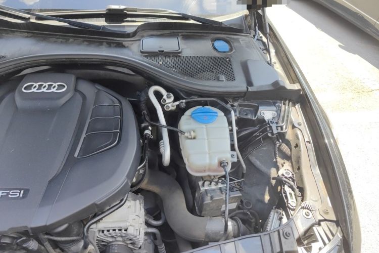 Used Audi A6L 2018 30th Anniversary Edition 35 TFSI Sport Edition Engine Bay Left