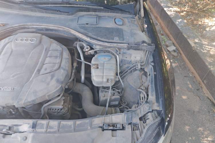 Used Audi A6L 2018 30th Anniversary Edition 35 TFSI Fashion Model Engine Bay Left